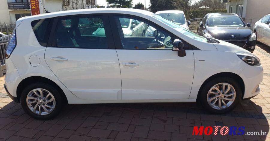 2016' Renault Scenic 1.5 Dci Limited photo #2