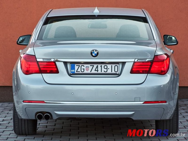 2012' BMW Serija 7 730D photo #6