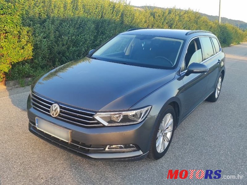 2016' Volkswagen Passat Variant photo #3