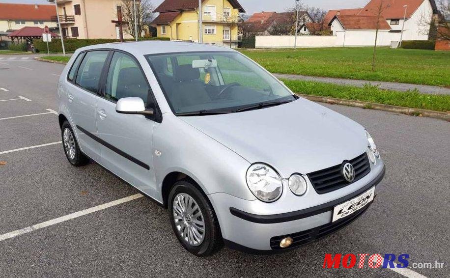 2002' Volkswagen Polo photo #1