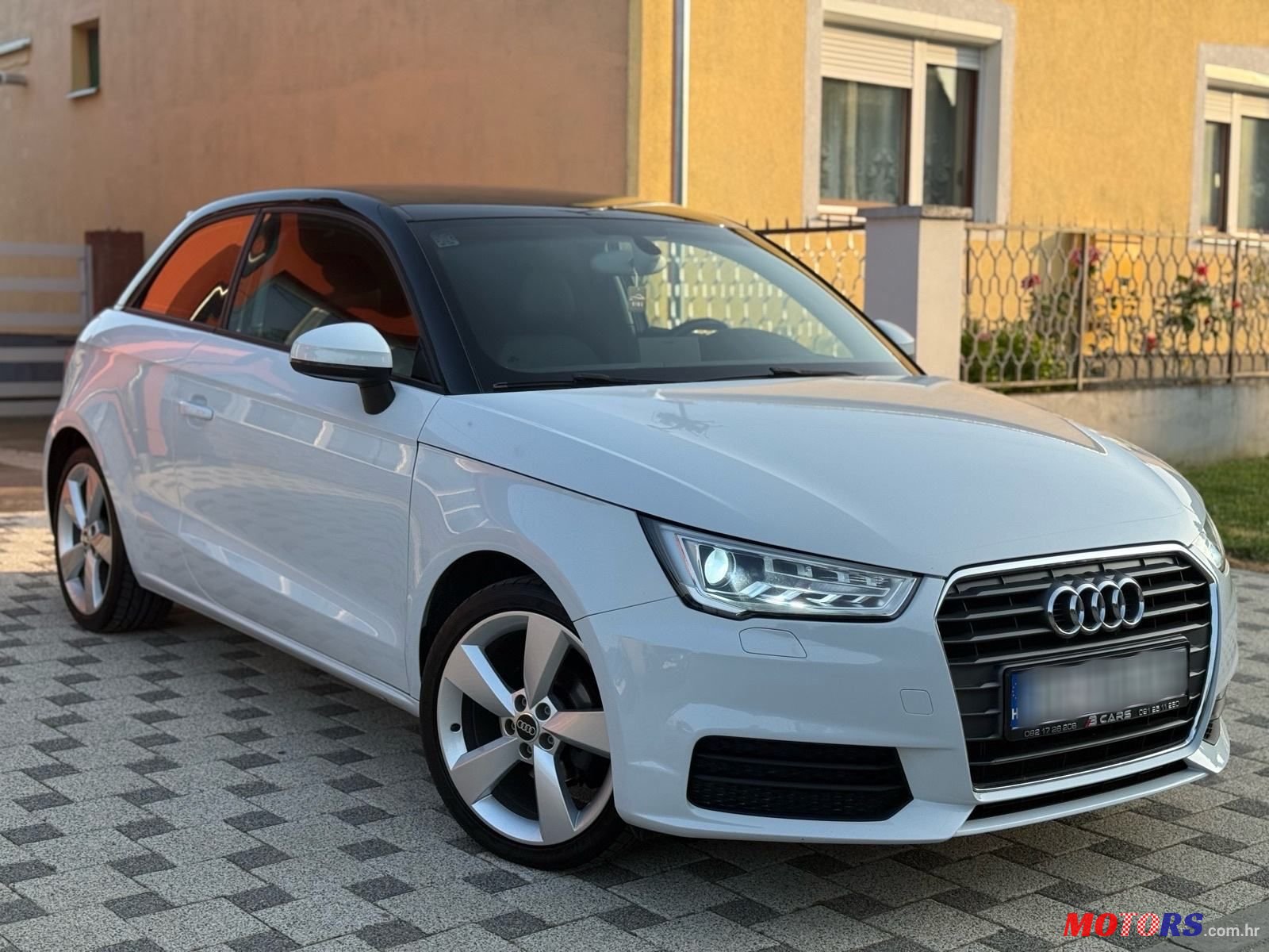 2015' Audi A1 1,4 Tdi photo #3