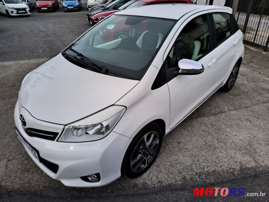2014' Toyota Yaris 1,3 3 Vvt-I photo #5