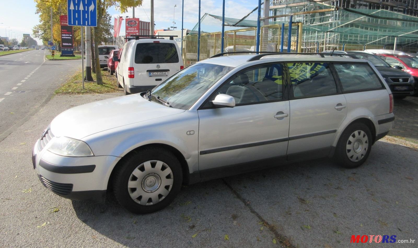 2001' Volkswagen Passat Variant photo #1