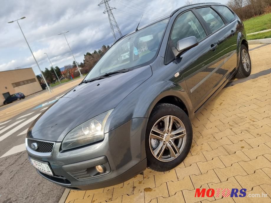 2005' Ford Focus Karavan photo #1