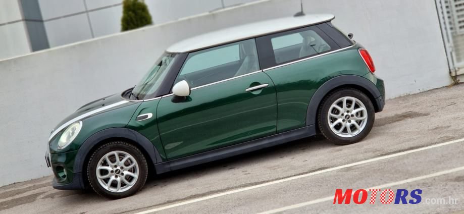 2014' MINI Cooper photo #5