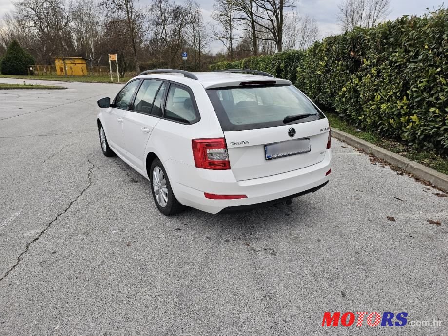 2016' Skoda Octavia Combi photo #3