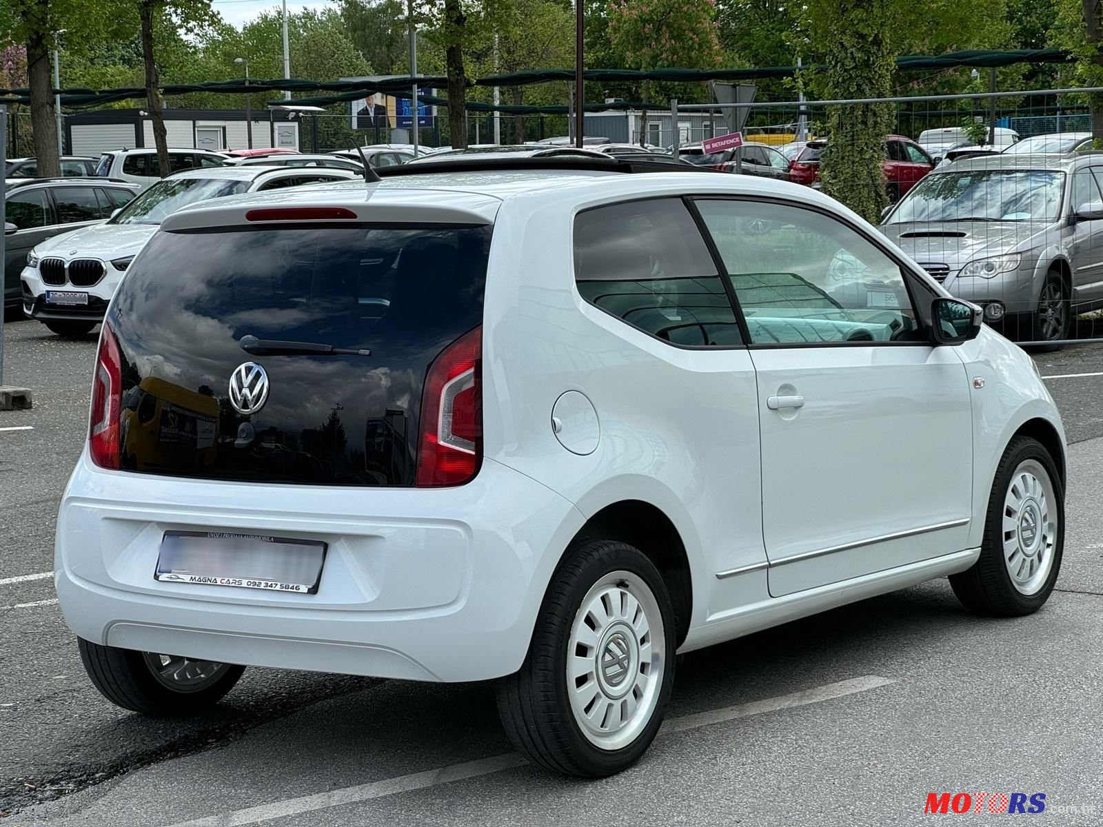 2012' Volkswagen Up! photo #3