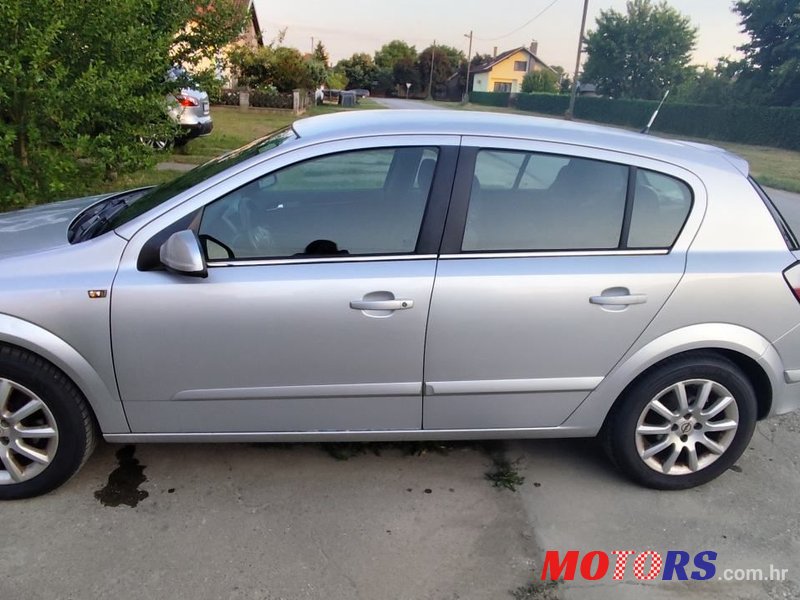2004' Opel Astra 1,6 photo #4