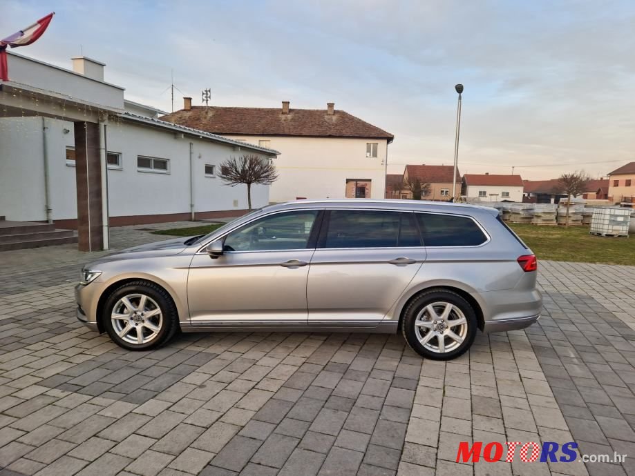 2017' Volkswagen Passat Variant photo #4