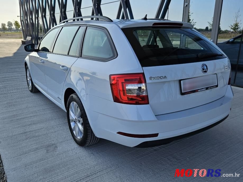 2019' Skoda Octavia Combi photo #5