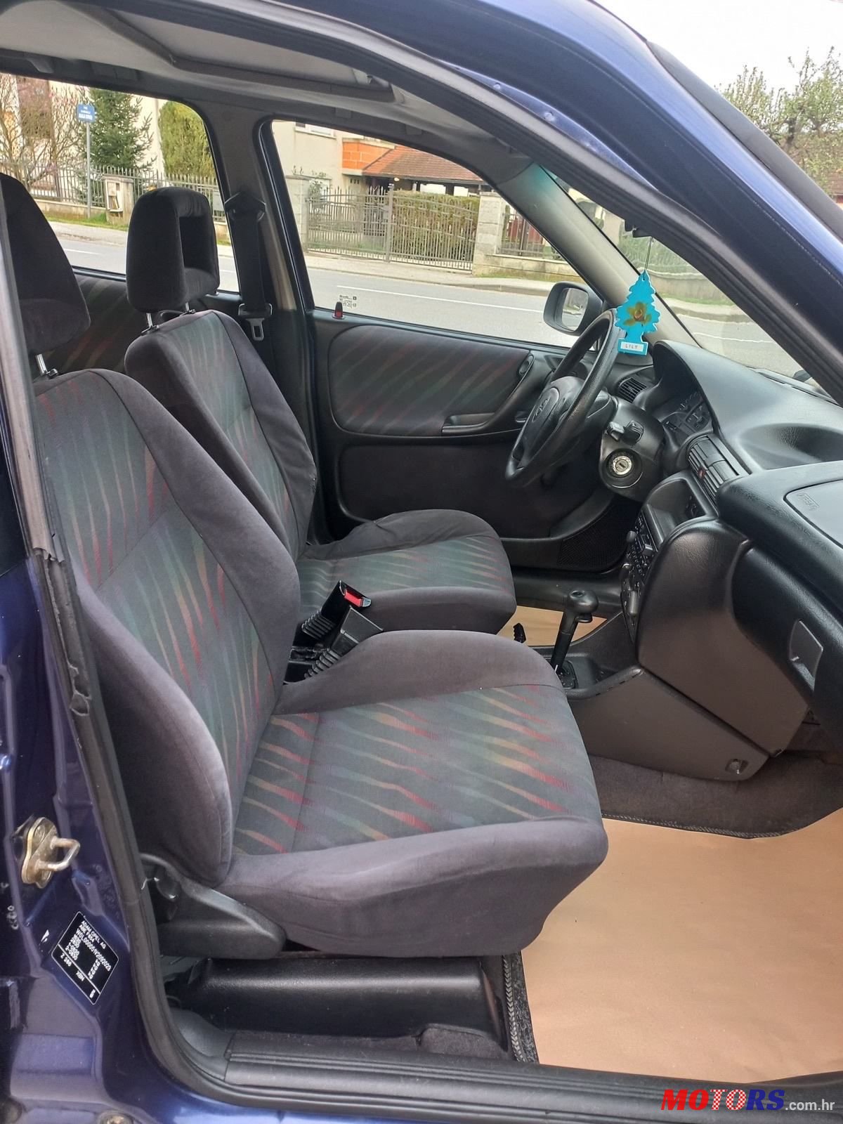 1996' Opel Astra 1.6 Karavan photo #2