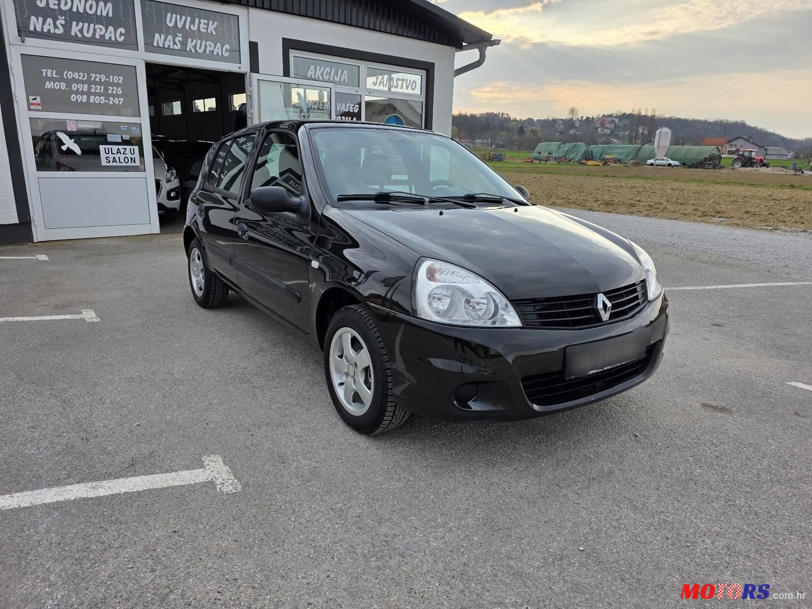 2012' Renault Clio 1,2 16V photo #3