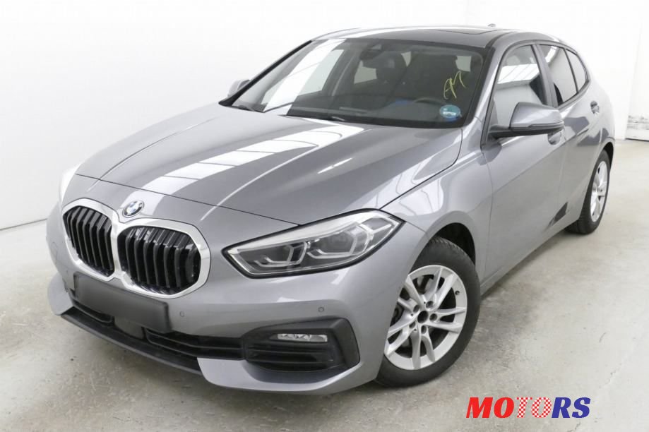 2023' BMW Serija 1 118I photo #2
