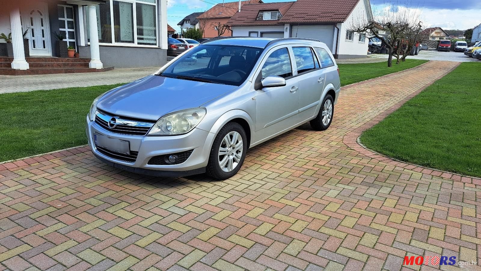 2008' Opel Astra Karavan photo #2