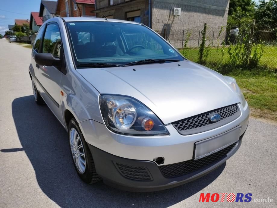 2008' Ford Fiesta photo #2