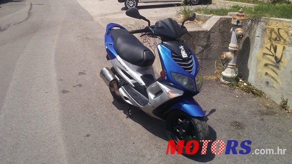 2001' Peugeot speedfight 2 photo #1