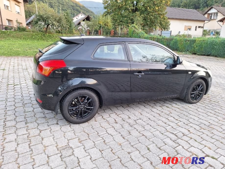 2009' Kia Ceed 1,6 Crdi Ex photo #5