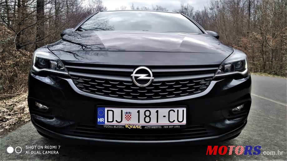 2016' Opel Astra Karavan photo #2