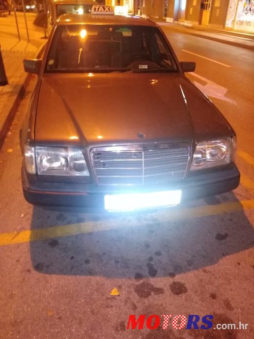 1995' Mercedes-Benz 124 photo #1