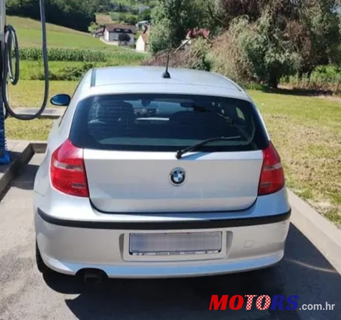 2008' BMW Serija 1 118D photo #2