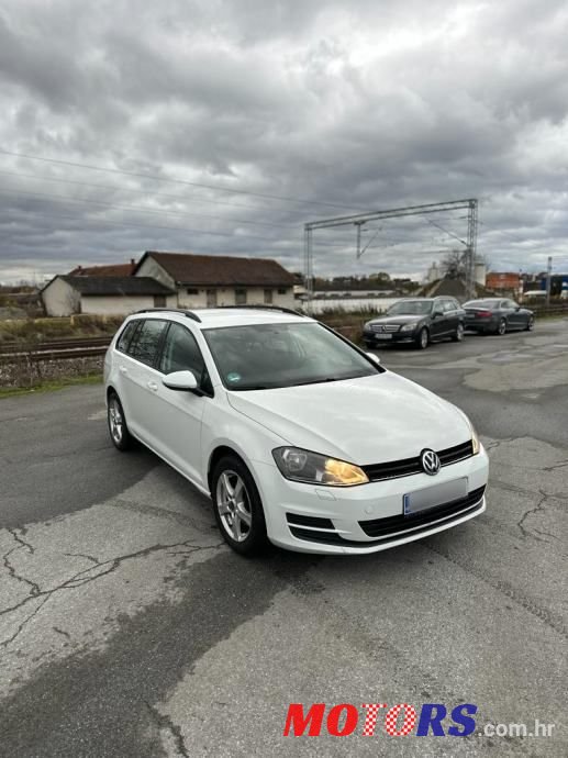 2014' Volkswagen Golf 7 Variant photo #2