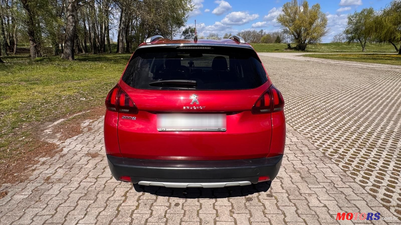 2018' Peugeot 2008 1,2 Puretech photo #6