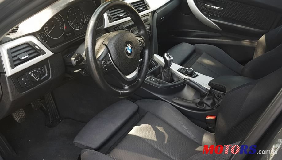 2013' BMW Serija 3 318D photo #2