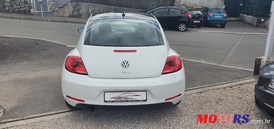 2014' Volkswagen Beetle photo #6