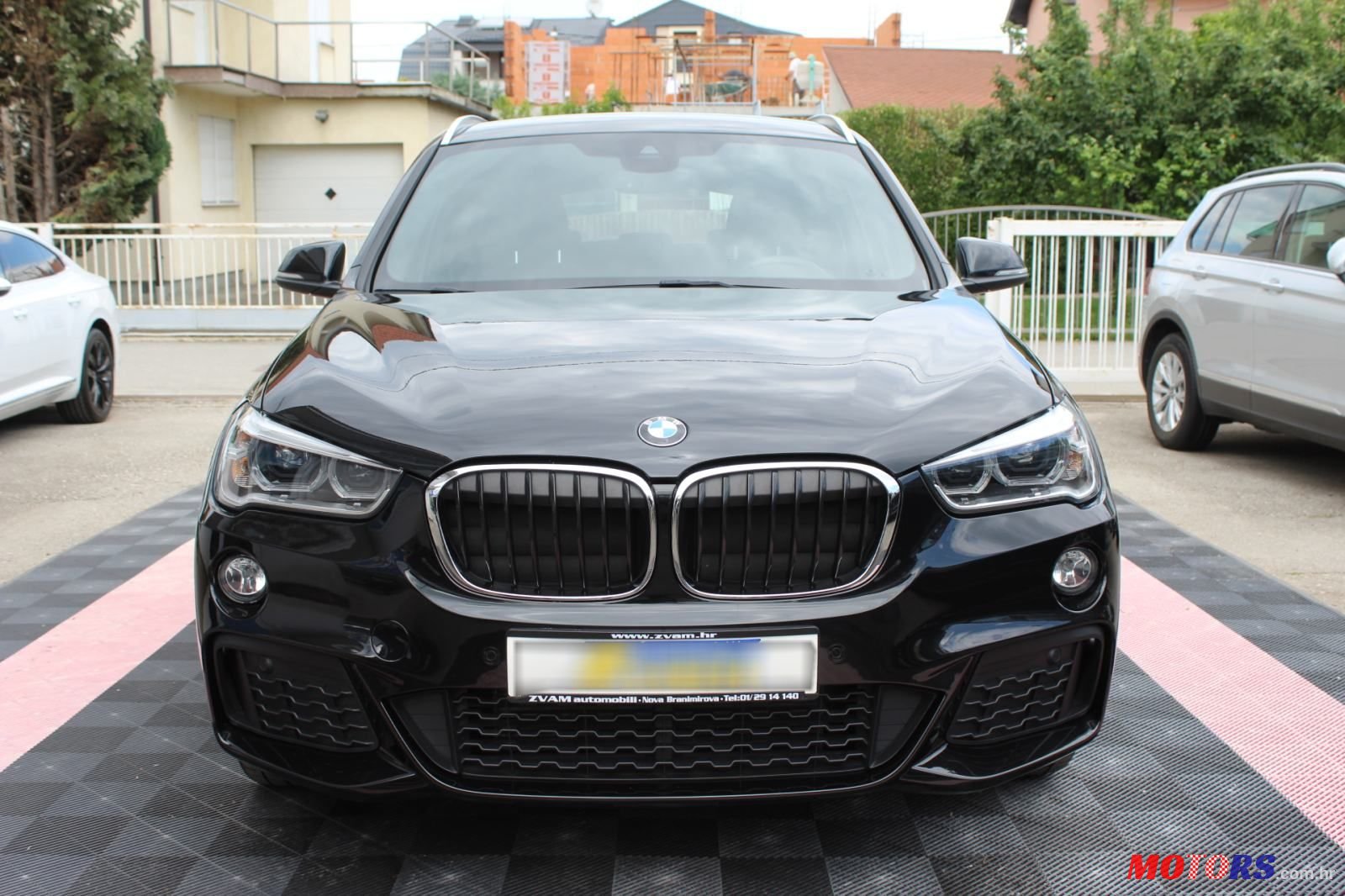 2019' BMW X1 Sdrive18D photo #2