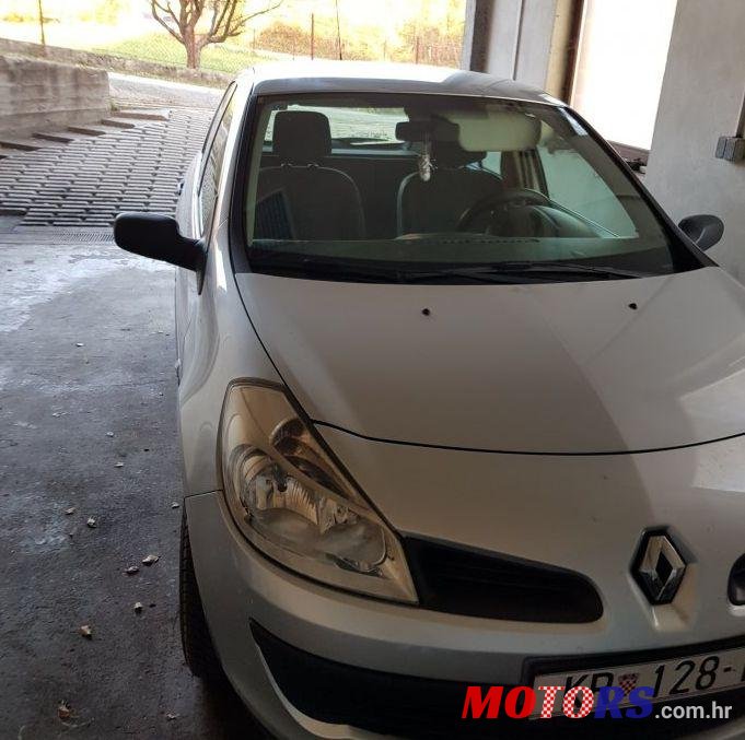 2006' Renault Clio 1,5 Dci photo #1