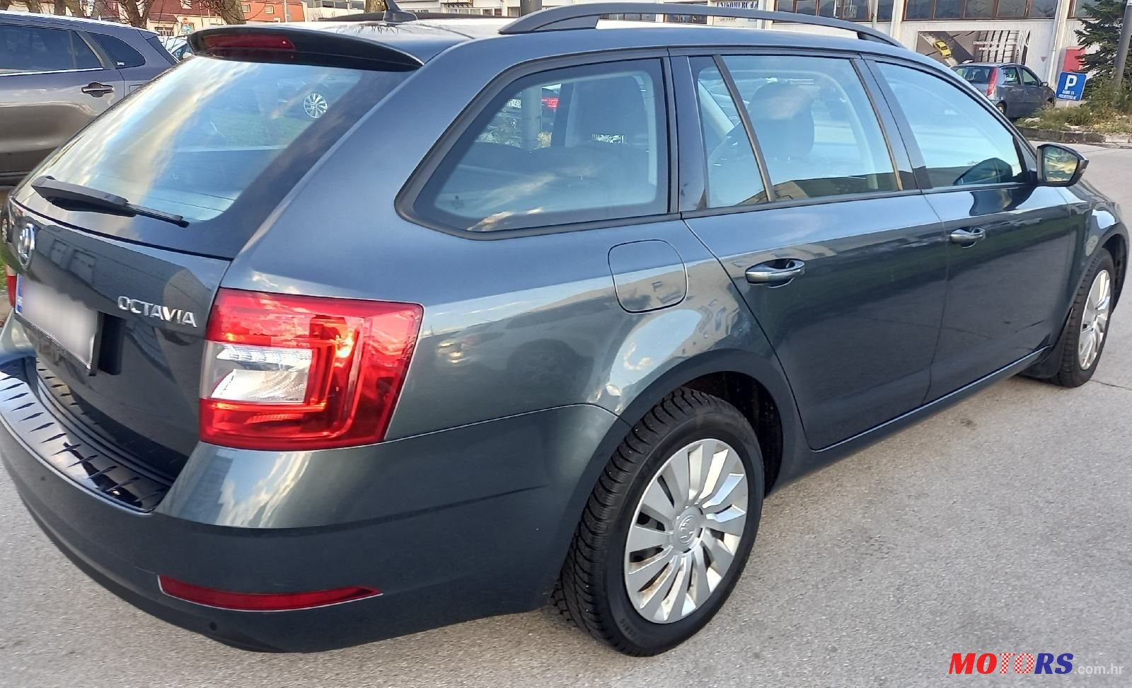 2020' Skoda Octavia Combi photo #2