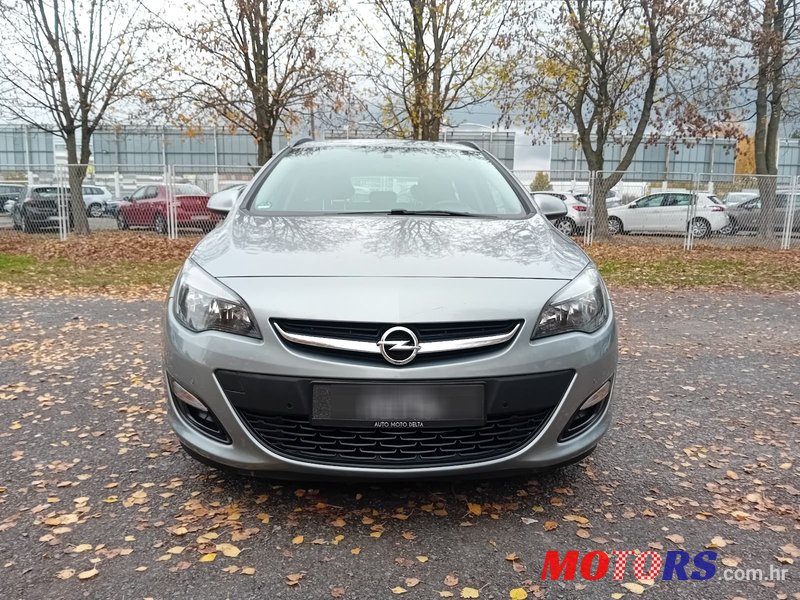 2014' Opel Astra Karavan photo #2