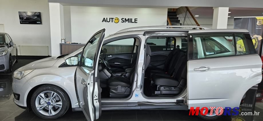 2017' Ford Grand C-MAX photo #3
