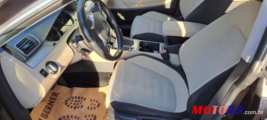 2012' Volkswagen Passat 2,0 Tdi Bmt photo #5