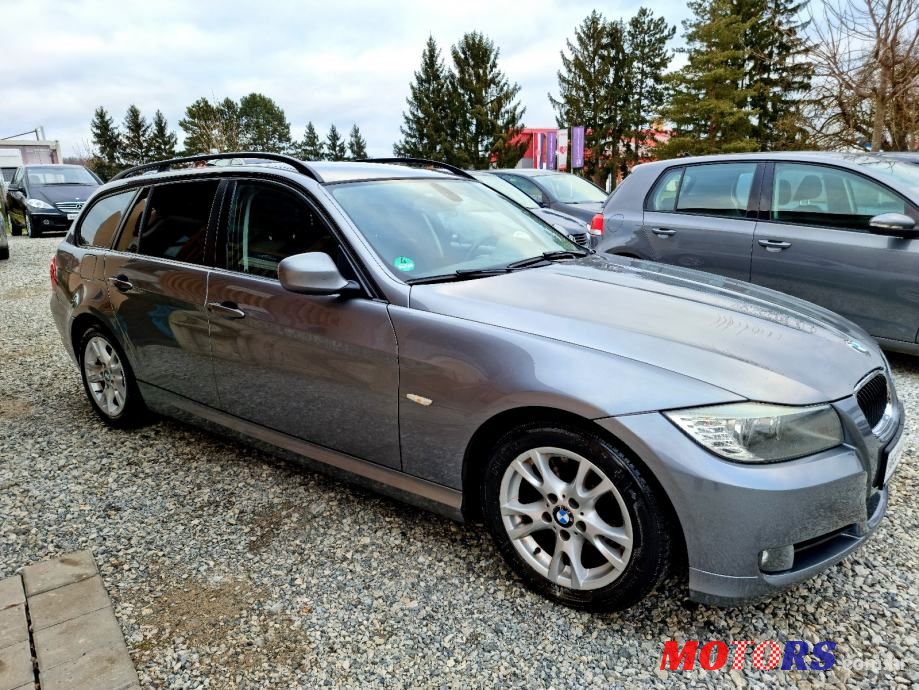 2010' BMW Serija 3 Touring 318D photo #3