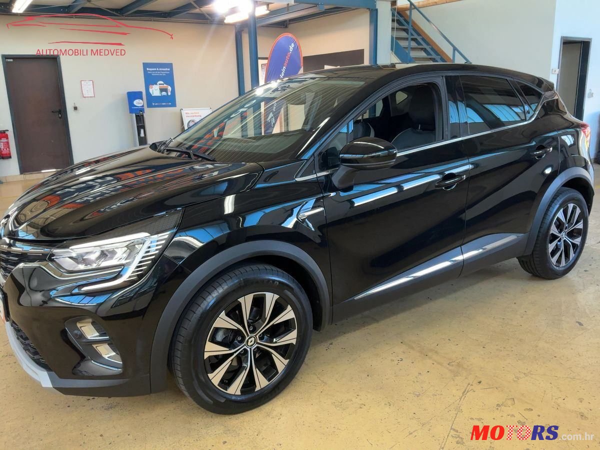 2022' Renault Captur Tce photo #2