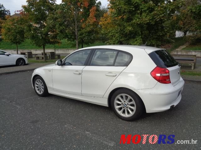 2010' BMW Serija 1 116D photo #6