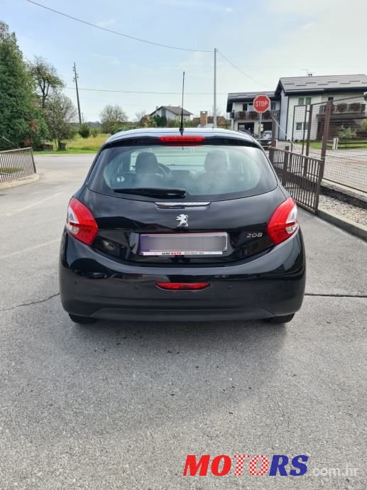 2014' Peugeot 208 1,0 Vti photo #5