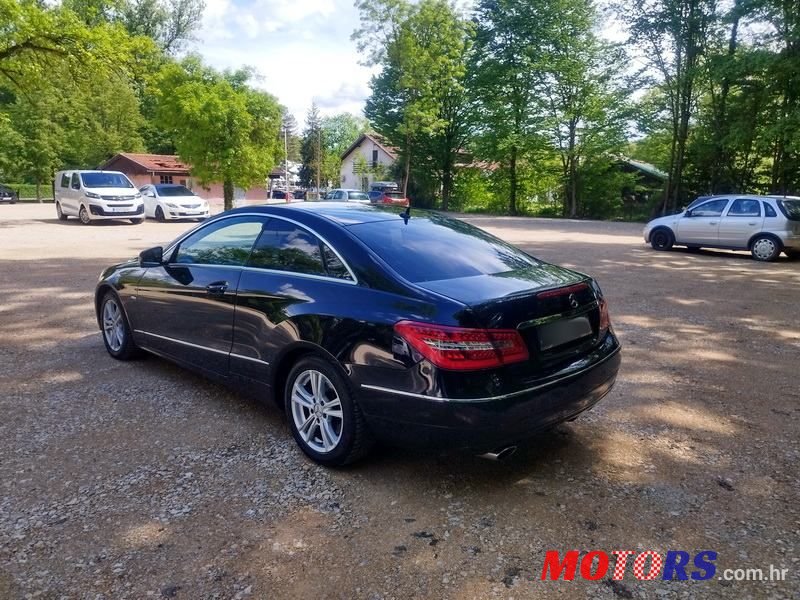 2011' Mercedes-Benz E-Klasa 250 Cdi photo #3