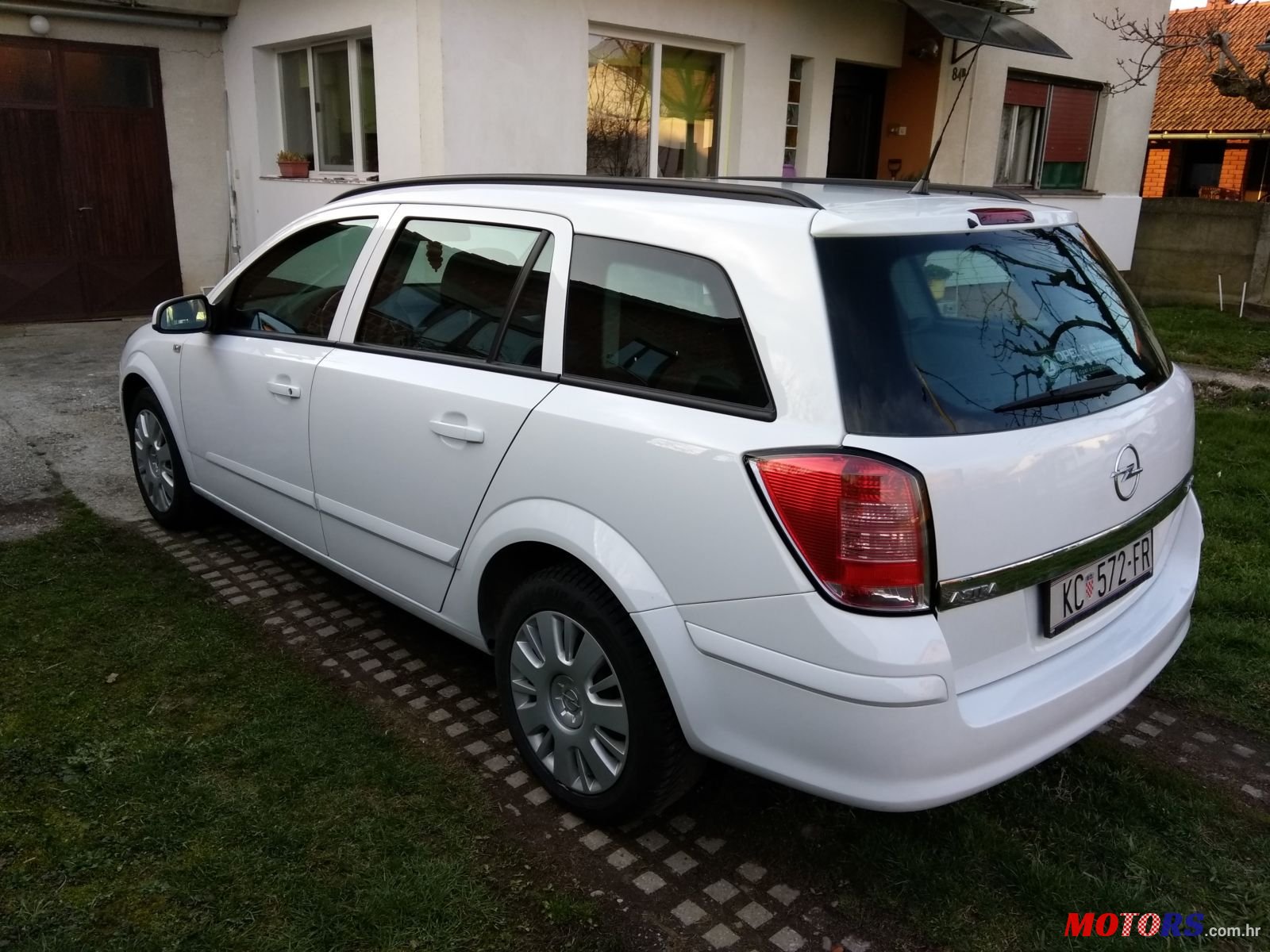 2009' Opel Astra H photo #7