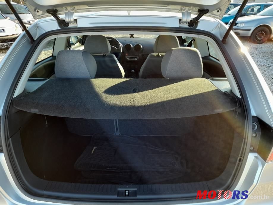 2003' SEAT Ibiza 1,4 16V photo #3
