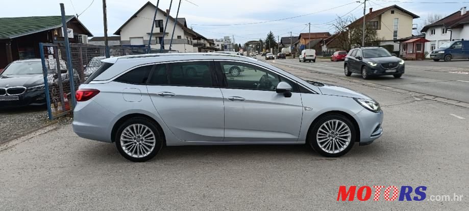 2016' Opel Astra Karavan photo #6