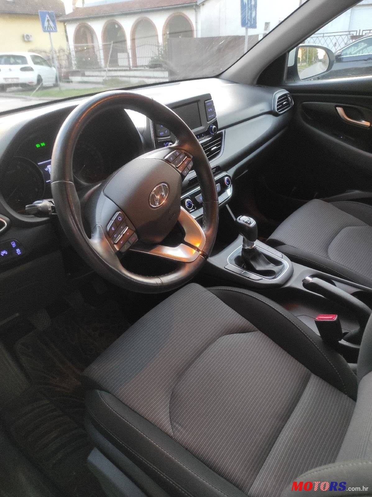 2019' Hyundai i30 1,0 T-Gdi photo #6