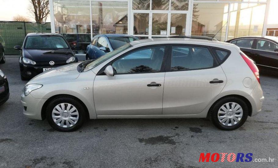 2008' Hyundai I30 1,6 Crdi photo #1