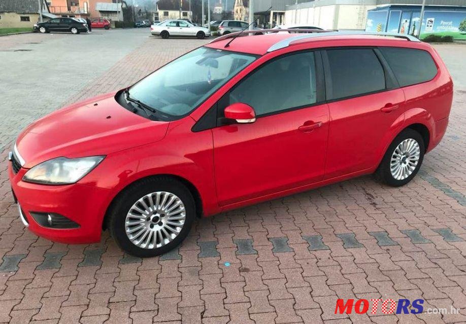 2010' Ford Focus Karavan photo #1