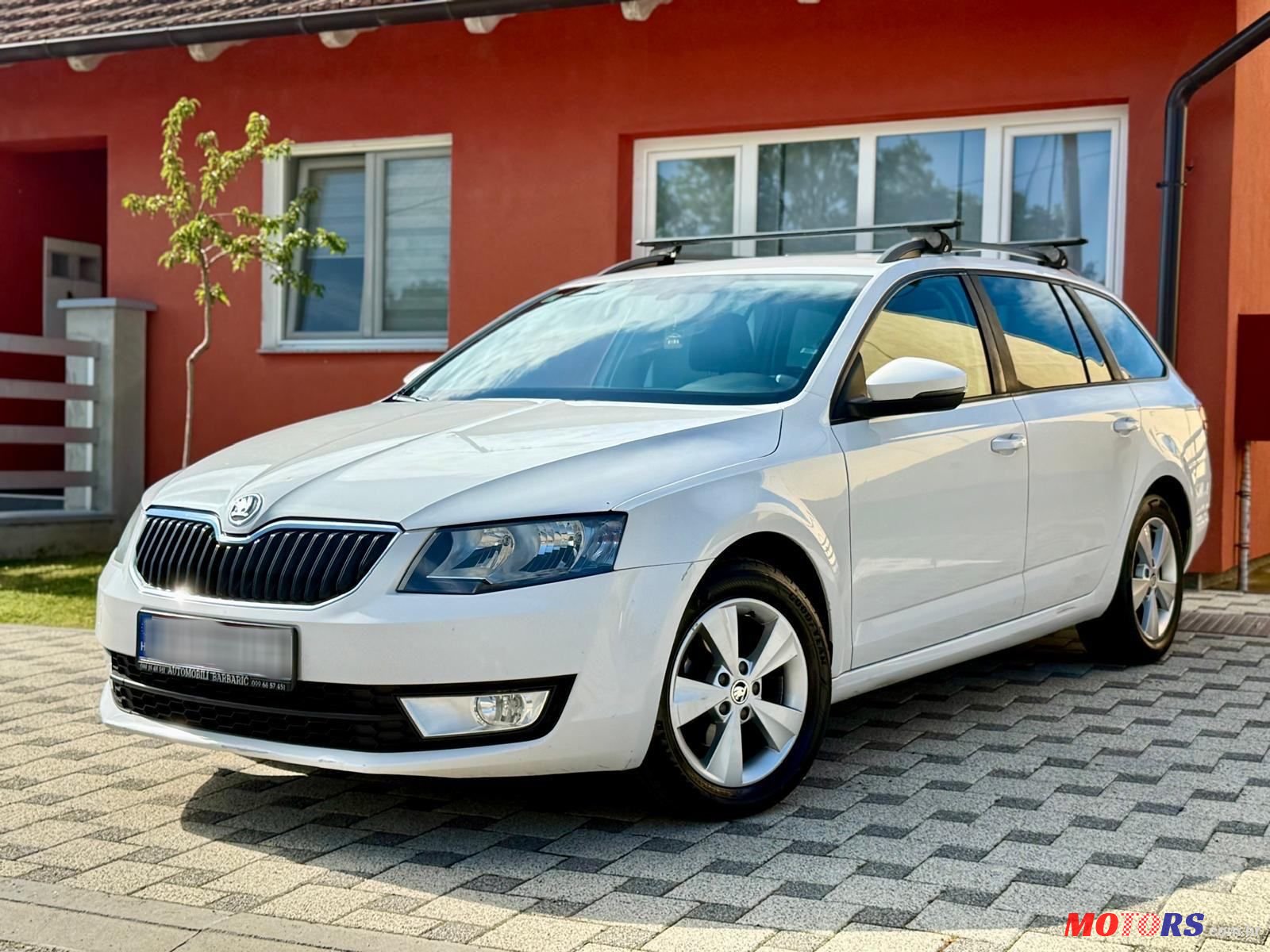 2015' Skoda Octavia Combi photo #1