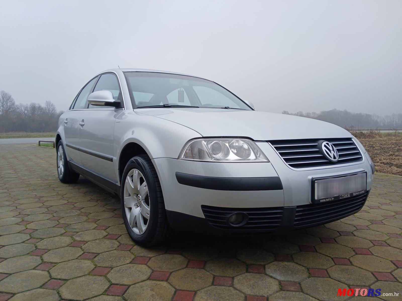 2004' Volkswagen Passat 1,8 T photo #1