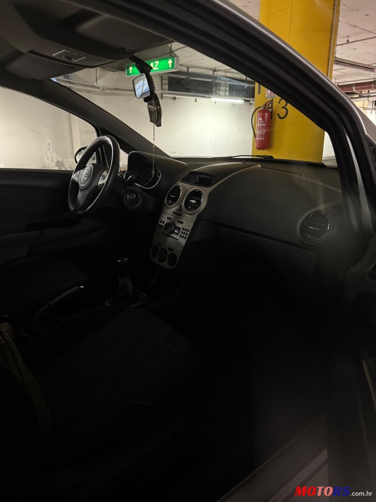 2006' Opel Corsa 1,3 Cdti photo #1