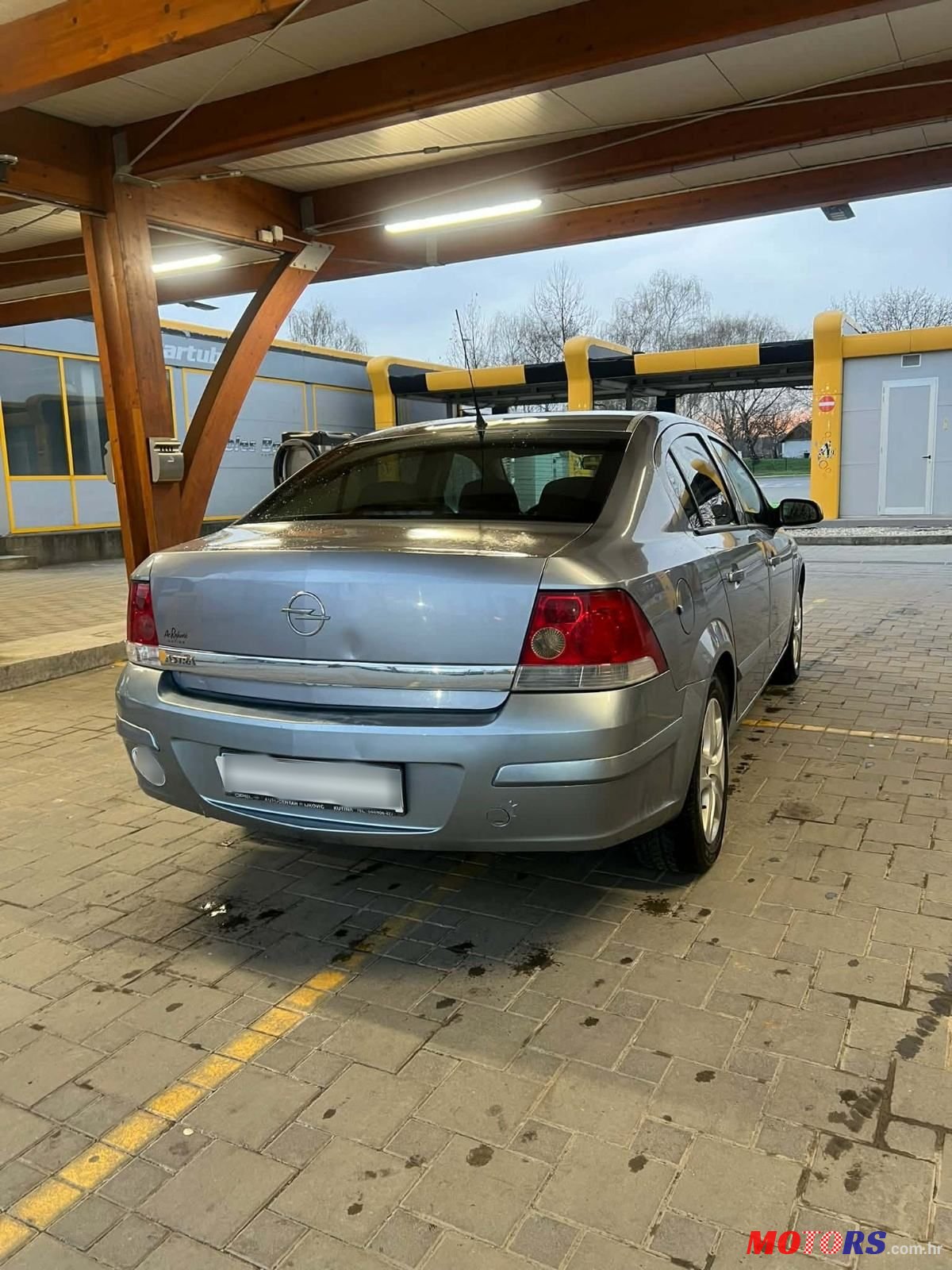 2010' Opel Astra 1,6 photo #3