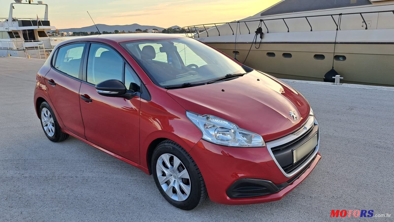 2017' Peugeot 208 1,6 Bluehdi photo #2